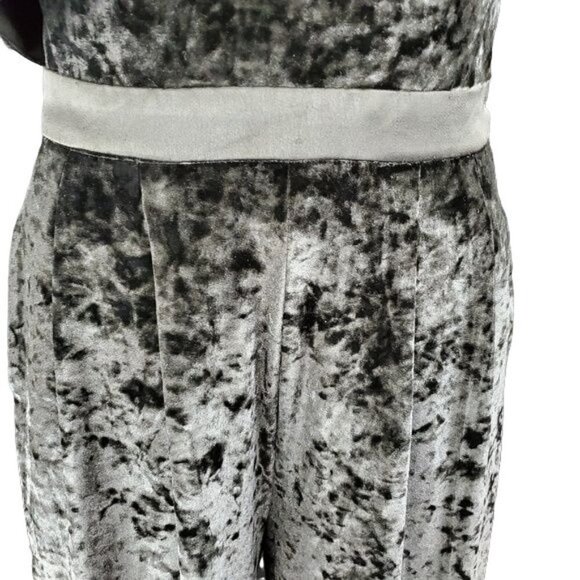 Xoxo Velour ruffle jumpsuit with pockets women's size small New - Picture 6 of 8